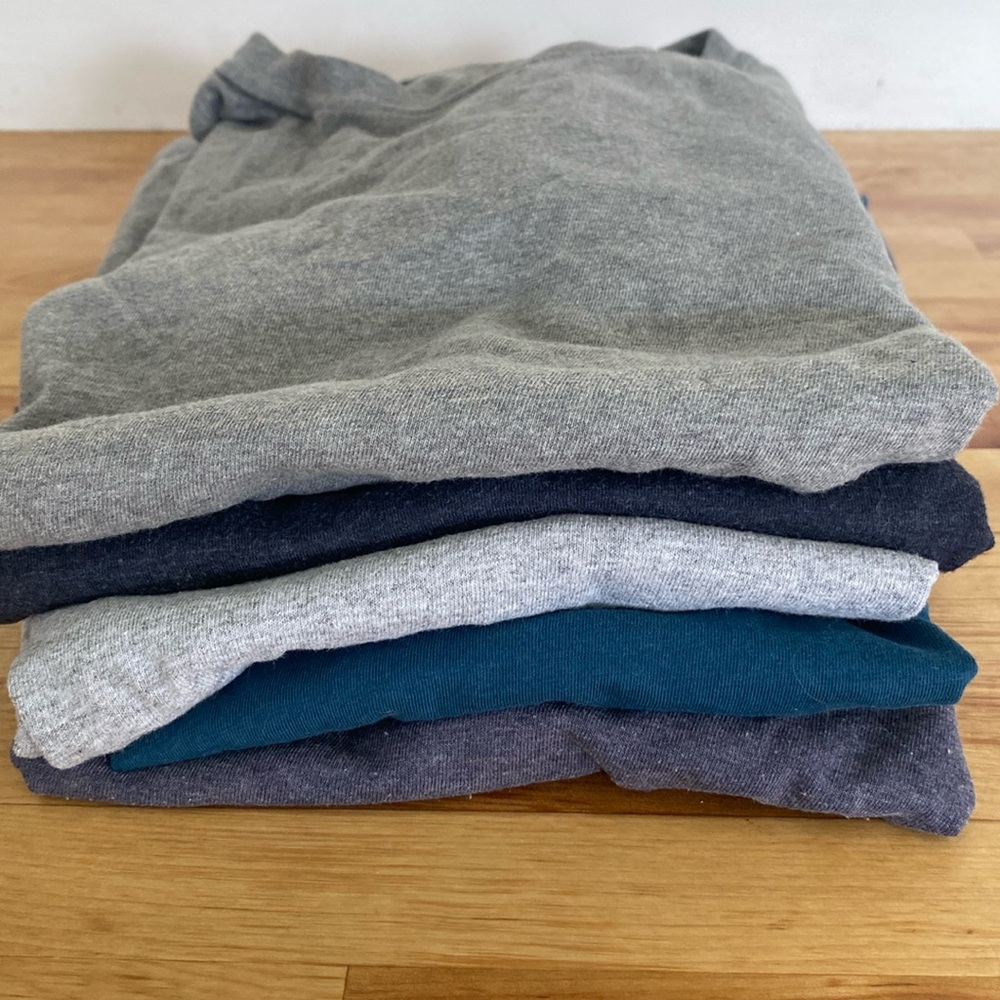Bundle of 4 men’s tshirts medium. All brands.